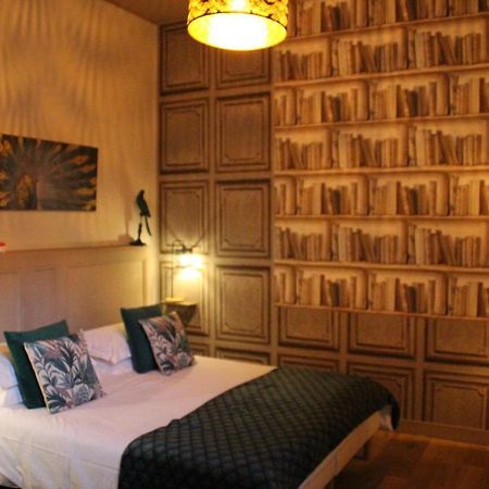 Une Chambre En Ville Saintes Kültér fotó