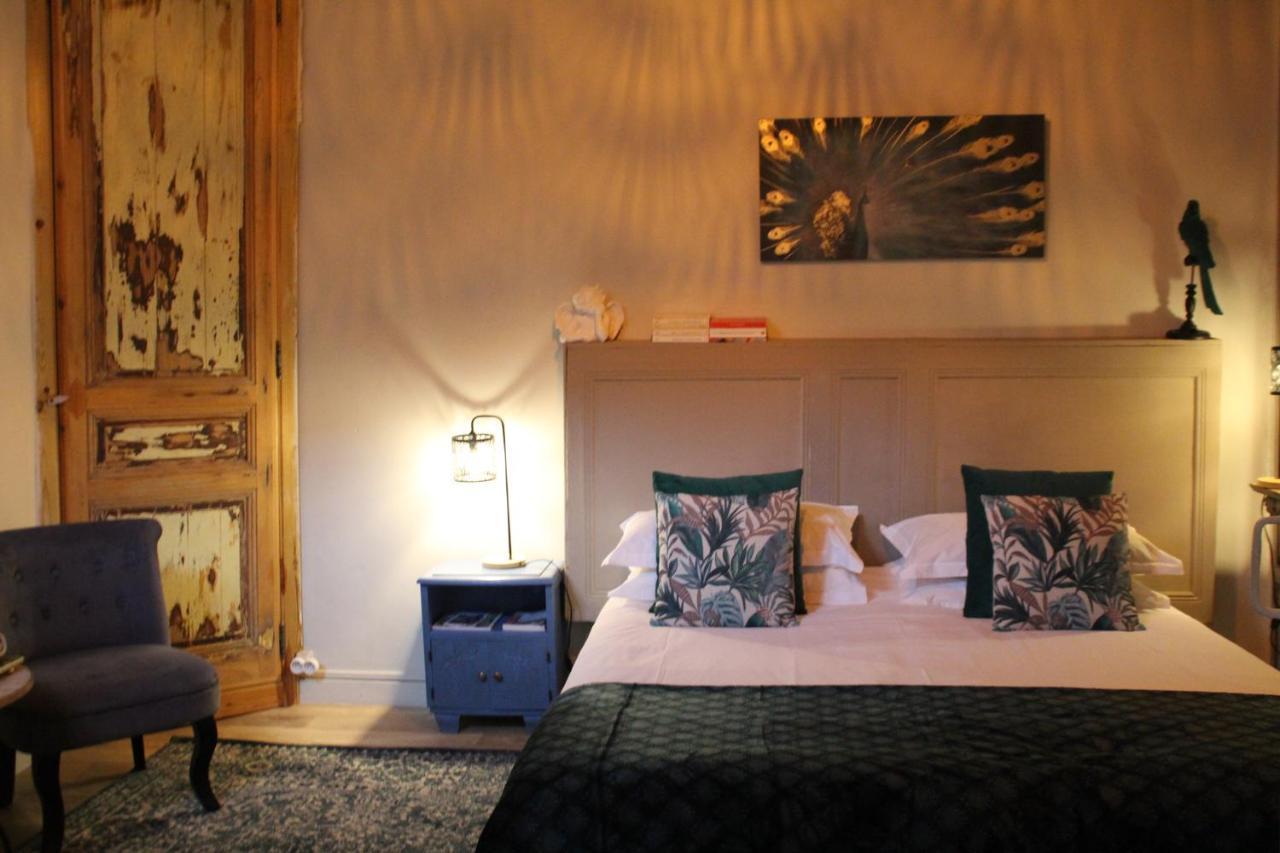 Une Chambre En Ville Saintes Kültér fotó