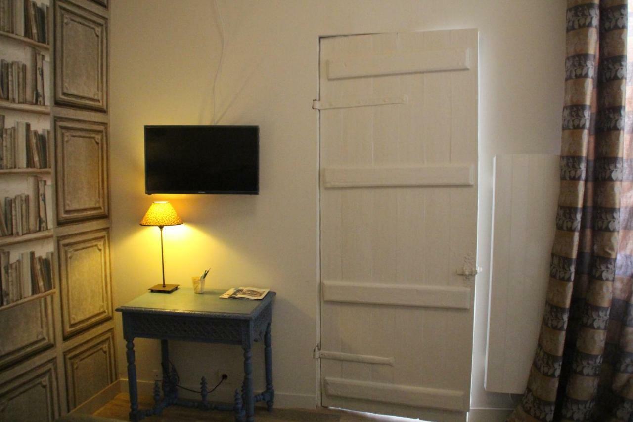 Une Chambre En Ville Saintes Kültér fotó