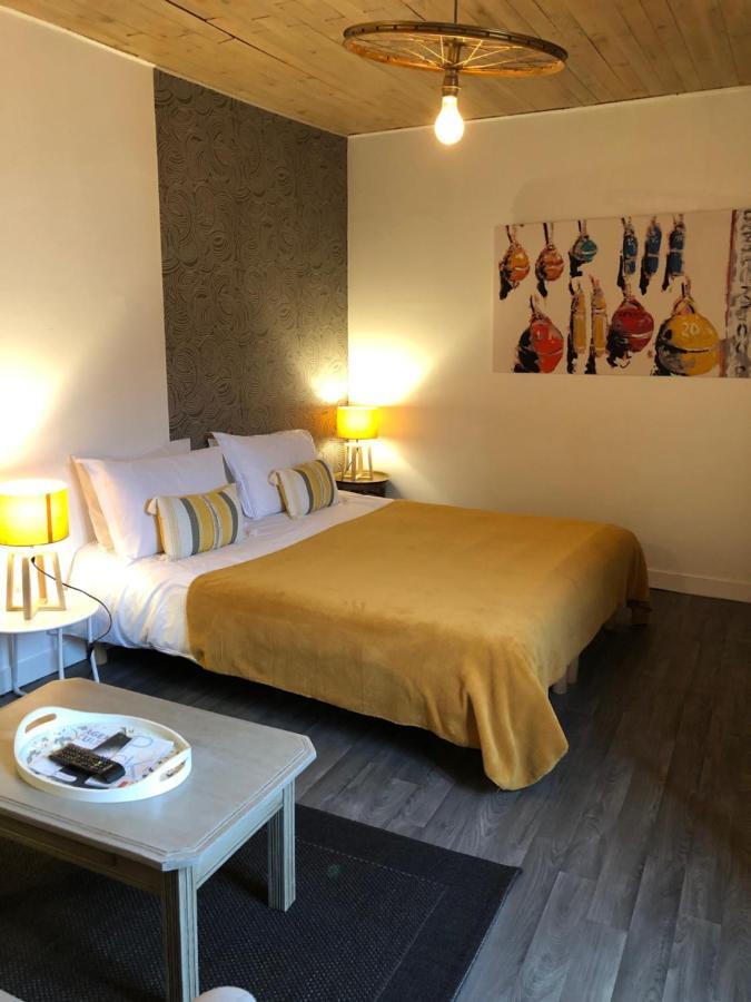 Une Chambre En Ville Saintes Kültér fotó